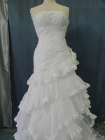 �n���C�����̃h���X�E�u�[�P